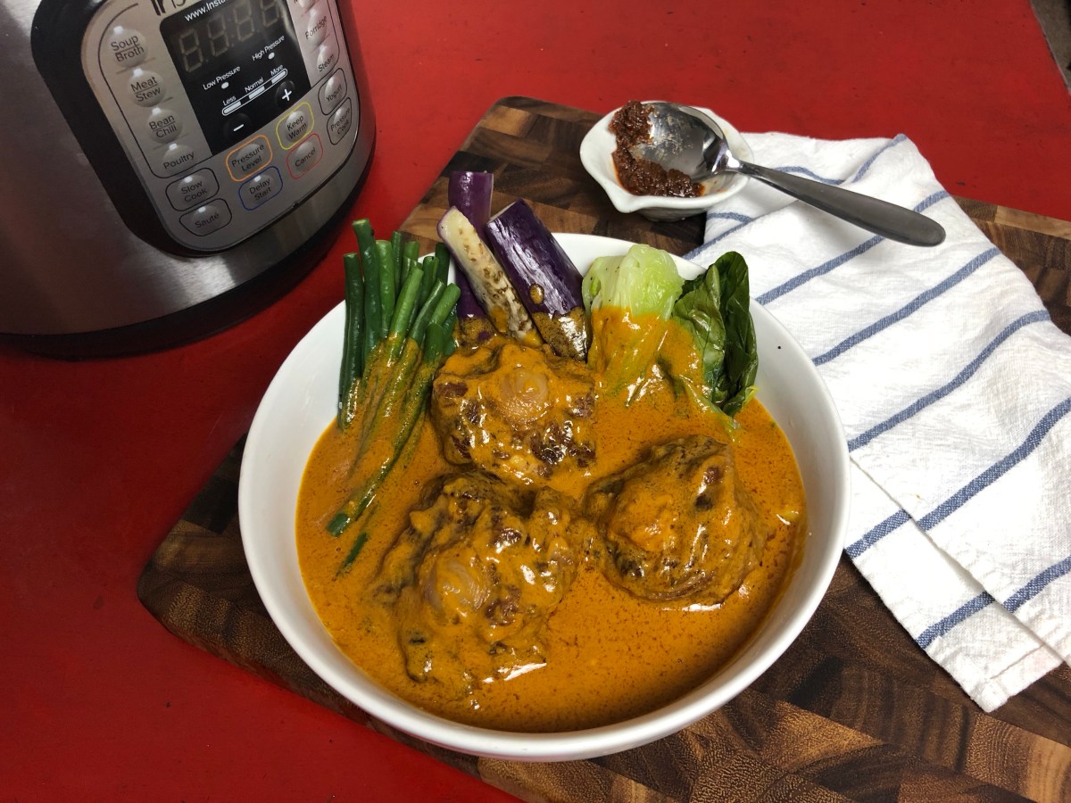 How To Cook Kare Kare in an Electric Pressure&nbsp;Cooker